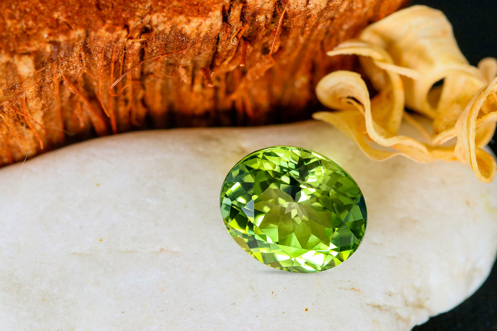 Experience True Beauty: Meet the Mesmerizing 5.95 CTS Yellow Green Tourmaline!