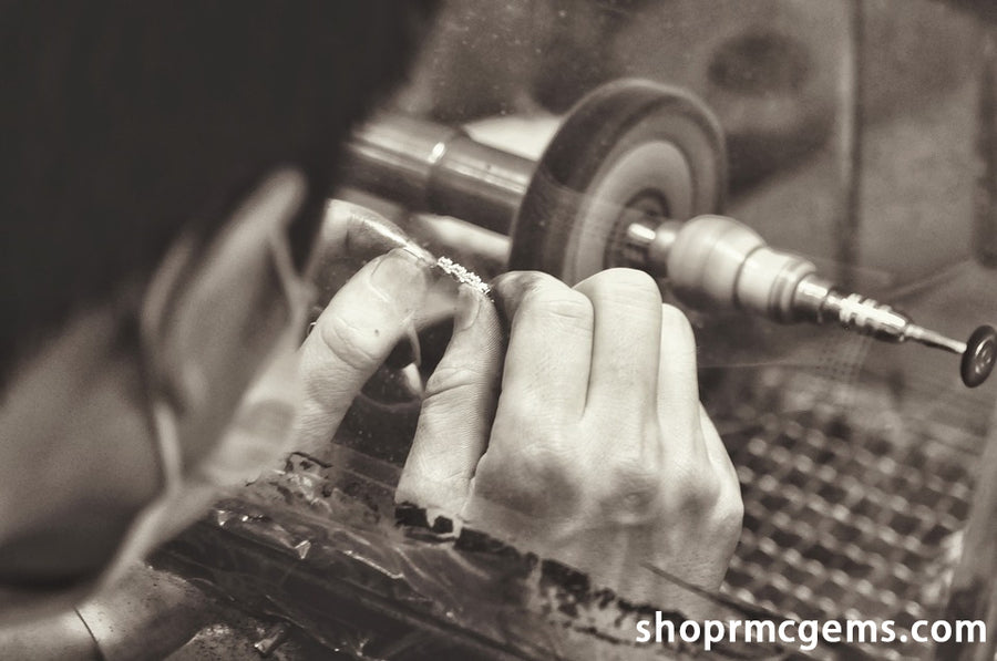 Selling Jewelry Online? Some Important Facts About Jewelry Acquisition That You Need To Know