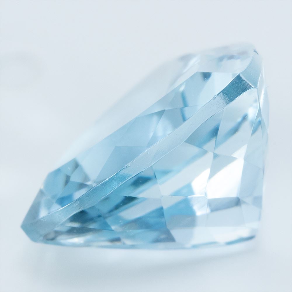 Click to view Trillion shape Aquamarine loose Gemstones variation