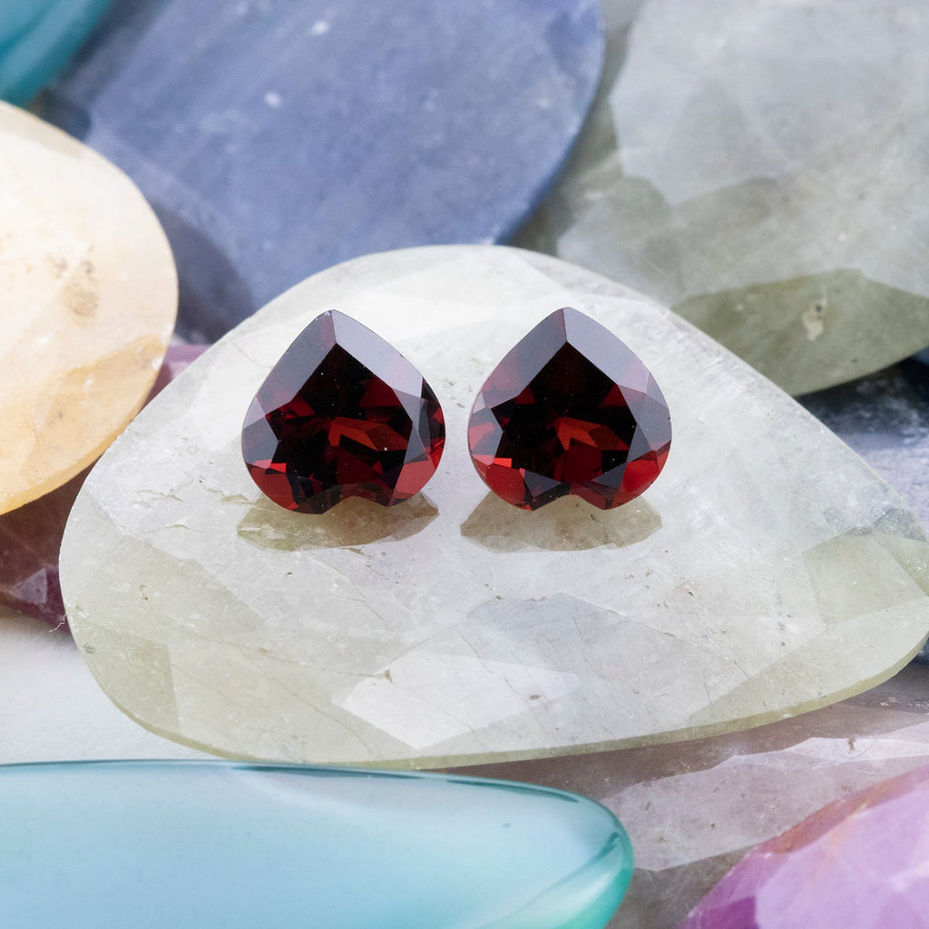 January birthstone – Garnet, The fabulous red gemstone