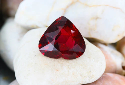 Discover the Mesmerizing 20.45-Carat Rubellite Heart Gemstone!