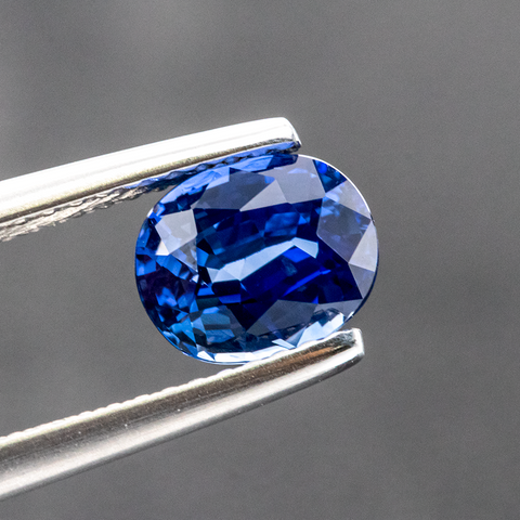 Seductive Vivid Blue Natural Blue Sapphire 1.51 ct Oval cut 7.2X6X4.1 mm - shoprmcgems