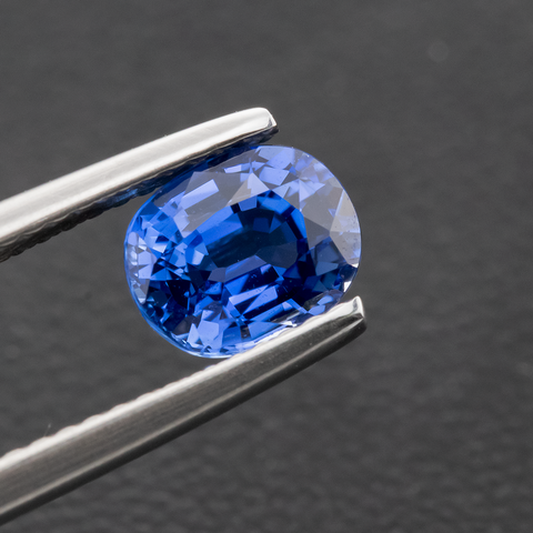 Sparkling Natural Blue Sapphire 1.70 ct Oval cut 7.2x5.8x4.1 mm - shoprmcgems