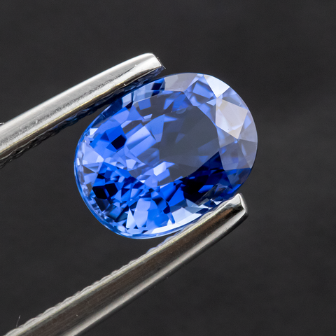 Beautiful Fine Blue Sapphire 1.82 CT. Oval cut 7.7x5.8x4.5 mm - shoprmcgems