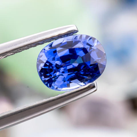 Beautiful Fine Blue Sapphire 1.82 CT. Oval cut 7.7x5.8x4.5 mm - shoprmcgems