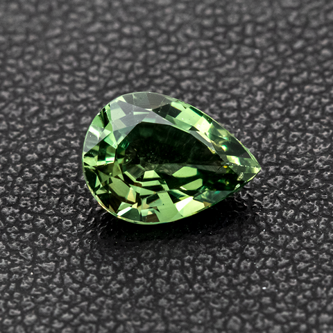 Green Sapphire 1.27 ct 8x6x3.4 mm Oval - shoprmcgems