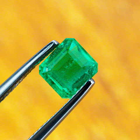 Natural Emerald 1.92 CT Octagon Shape 7X6.5X5 MM - shoprmcgems