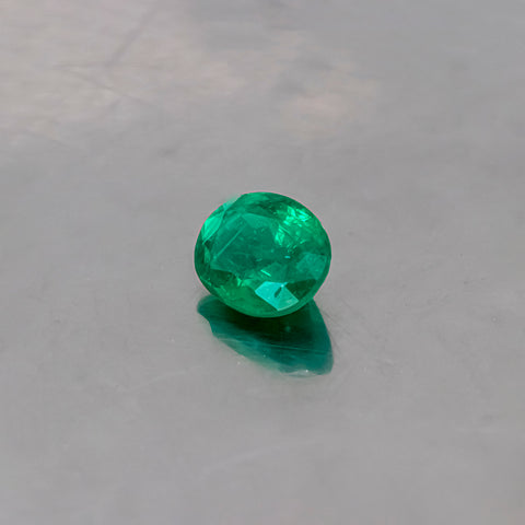 Vivid Green Emerald 2.50CT. 9.83X7.84X5.33MM Oval Cut GRS Certified