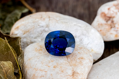 Unheated GRS Certified Natural Vivid Blue Sapphire 12.25CT 14.30 X12.14 X7.78 MM Oval Cut. Mined In Africa.