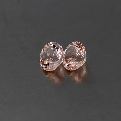 Morganite 2.63 cts 7 mm Round Pair Side View