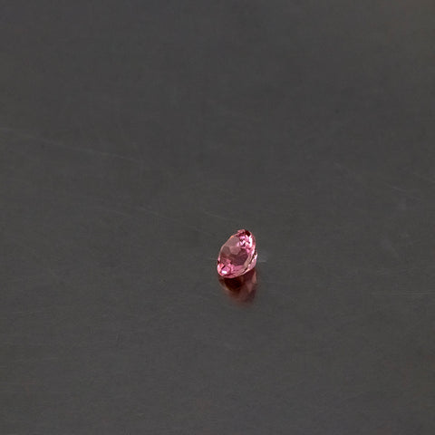Pink Tourmaline 0.50 CT 5 MM Round Cut Side